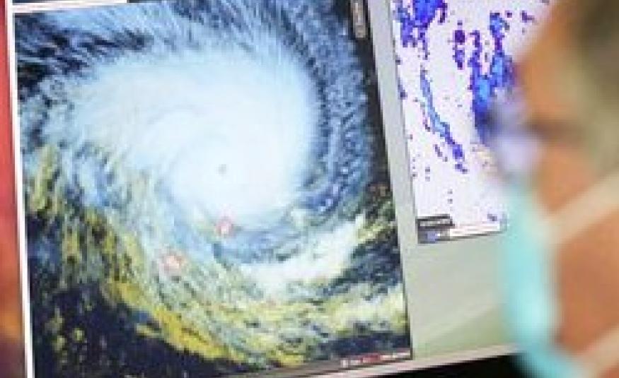 La zona de baja presión se encuentra ubicada aproximadamente a 5 mil 280 kilómetros al este de las costas de Michoacán y en Guerrero. 